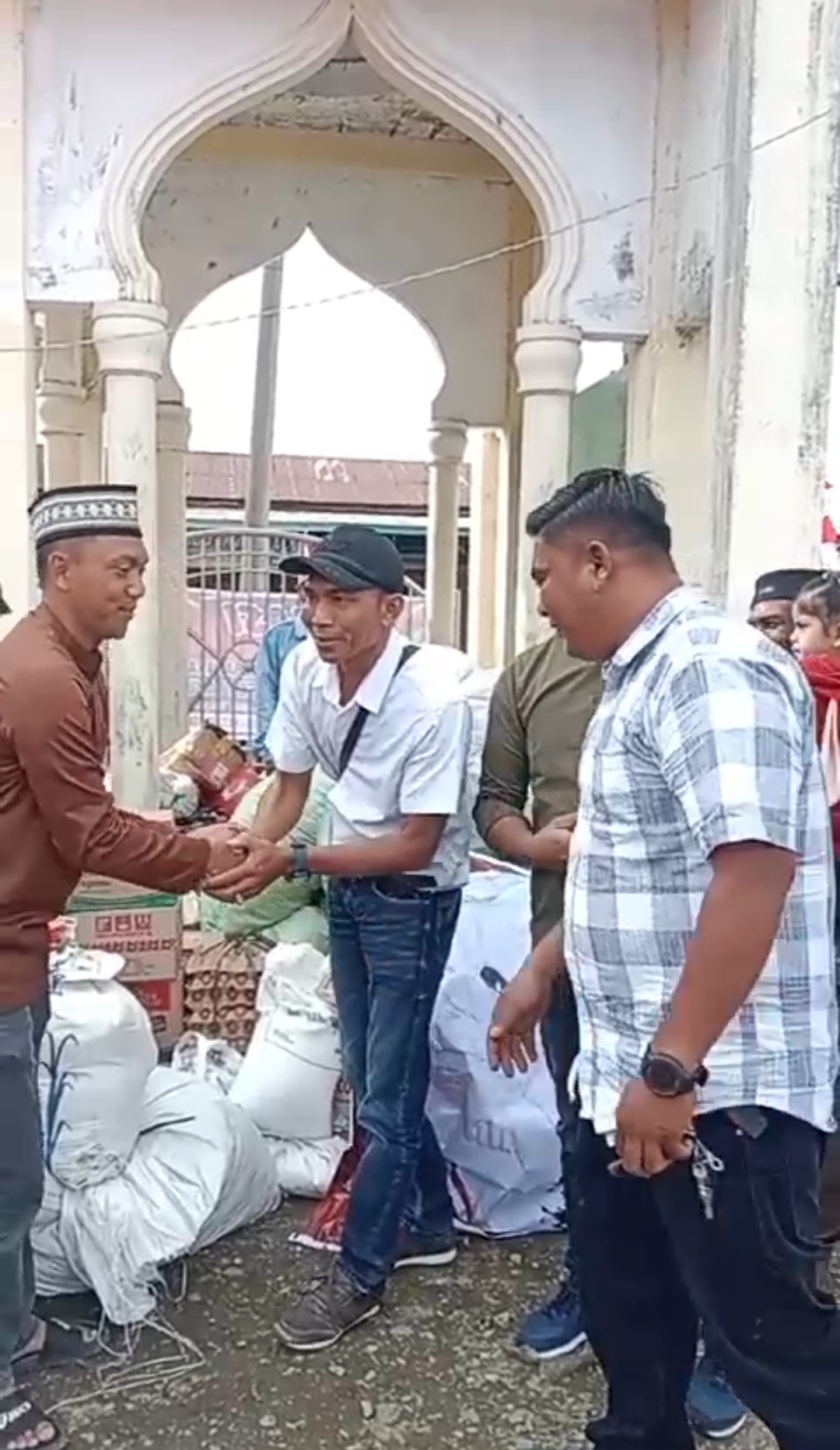 Bantuan Kemanusiaan untuk Korban Kebakaran Jeget Ayu Disalurkan